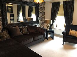 Sheffield Hillside Retreat