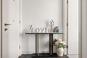 London Gateway Apartment