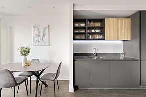 London Gateway Apartment