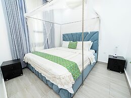 Apartment - Sleeps 4 - Parking - Balcony