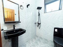 Apartment - Sleeps 4 - Parking - Balcony