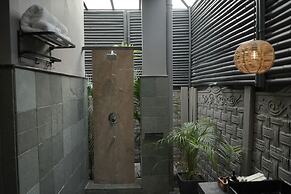 THE BALI HOUSE