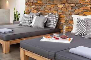 Chora Kythnos Suites