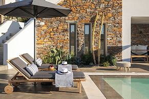 Chora Kythnos Suites