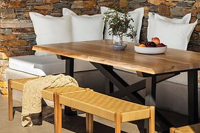 Chora Kythnos Suites