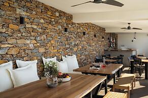 Chora Kythnos Suites