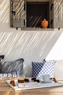 Chora Kythnos Suites