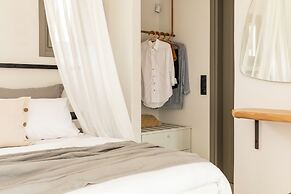 Chora Kythnos Suites