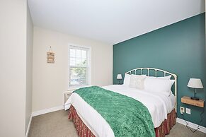 Nine Vines Hotel