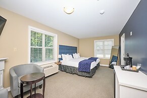 Nine Vines Hotel