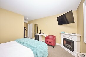 Nine Vines Hotel