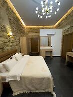 VillaRosa Luxury Boutique