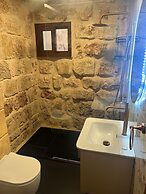 VillaRosa Luxury Boutique