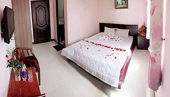 Ban Mai Hotel 66