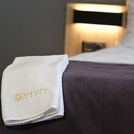 Viv City Hotel