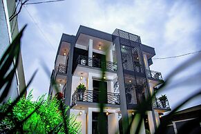 Apartment - Sleeps 4 - Parking - Balcony