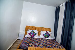 Apartment - Sleeps 4 - Parking - Balcony