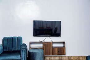 Apartment - Sleeps 4 - Parking - Balcony