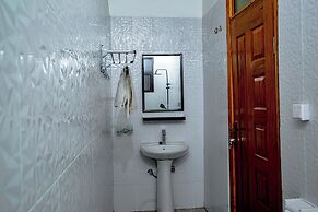 Apartment - Sleeps 4 - Parking - Balcony