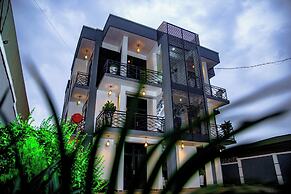 Apartment - Sleeps 4 - Parking - Balcony