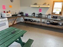 Lakeroad Lodge Motel & Charters