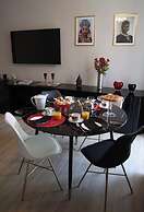 Calefati Gallery Luxury Apartment