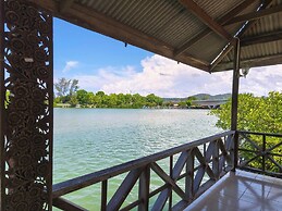 Qurata Riverside Resort