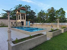 Qurata Riverside Resort