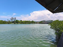 Qurata Riverside Resort