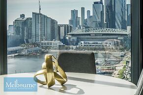 Melbourne Private Apartments - Stadium and Harbour Views