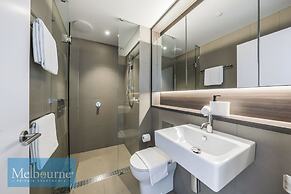 Melbourne Private Apartments - Stadium and Harbour Views