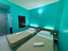 Qish Hotel