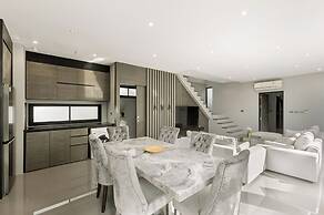 3-Bedroom Wallaya pool villa in Bangtao
