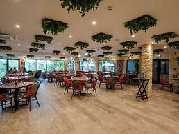 Mahogany Suites