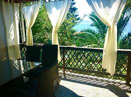 Beach House - 2m From Beach