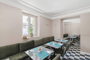 Morus Acropolis Boutique Hotel