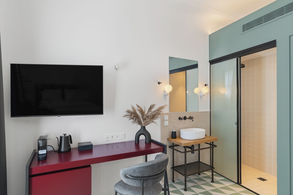 Morus Acropolis Boutique Hotel