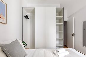 Les Nuances de Blue 1-BR Apt in Athens