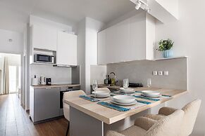 Les Nuances de Blue 1-BR Apt in Athens