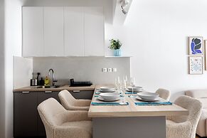 Les Nuances de Blue 1-BR Apt in Athens