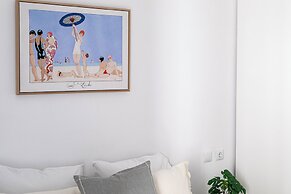 Les Nuances de Blue 1-BR Apt in Athens