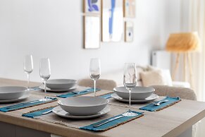 Les Nuances de Blue 1-BR Apt in Athens