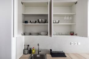 Les Nuances de Blue 1-BR Apt in Athens