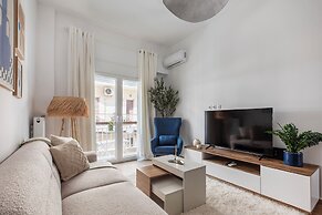 Les Nuances de Blue 1-BR Apt in Athens