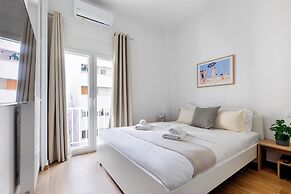 Les Nuances de Blue 1-BR Apt in Athens
