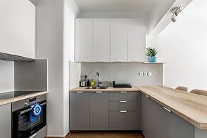 Les Nuances de Blue 1-BR Apt in Athens