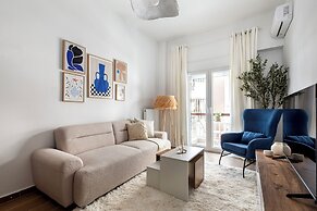 Les Nuances de Blue 1-BR Apt in Athens