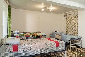 Camping Yard Hostel Karakol