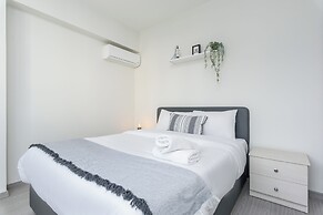 Amore 2-BR Apt By Finikoudes