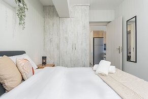 Amore 2-BR Apt By Finikoudes